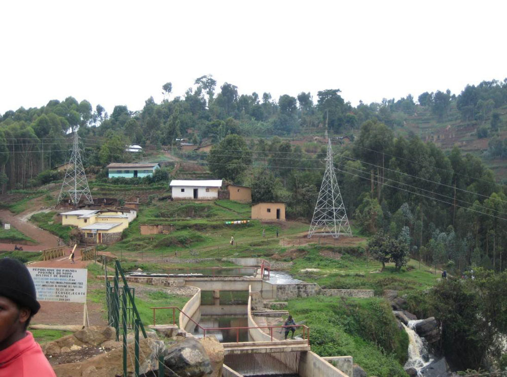 Pylones electriques au Rwanda